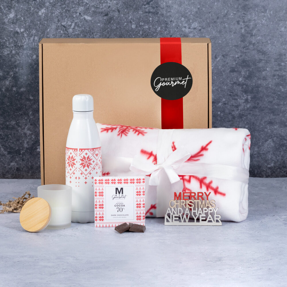 Alternative view of Yandek Christmas Set