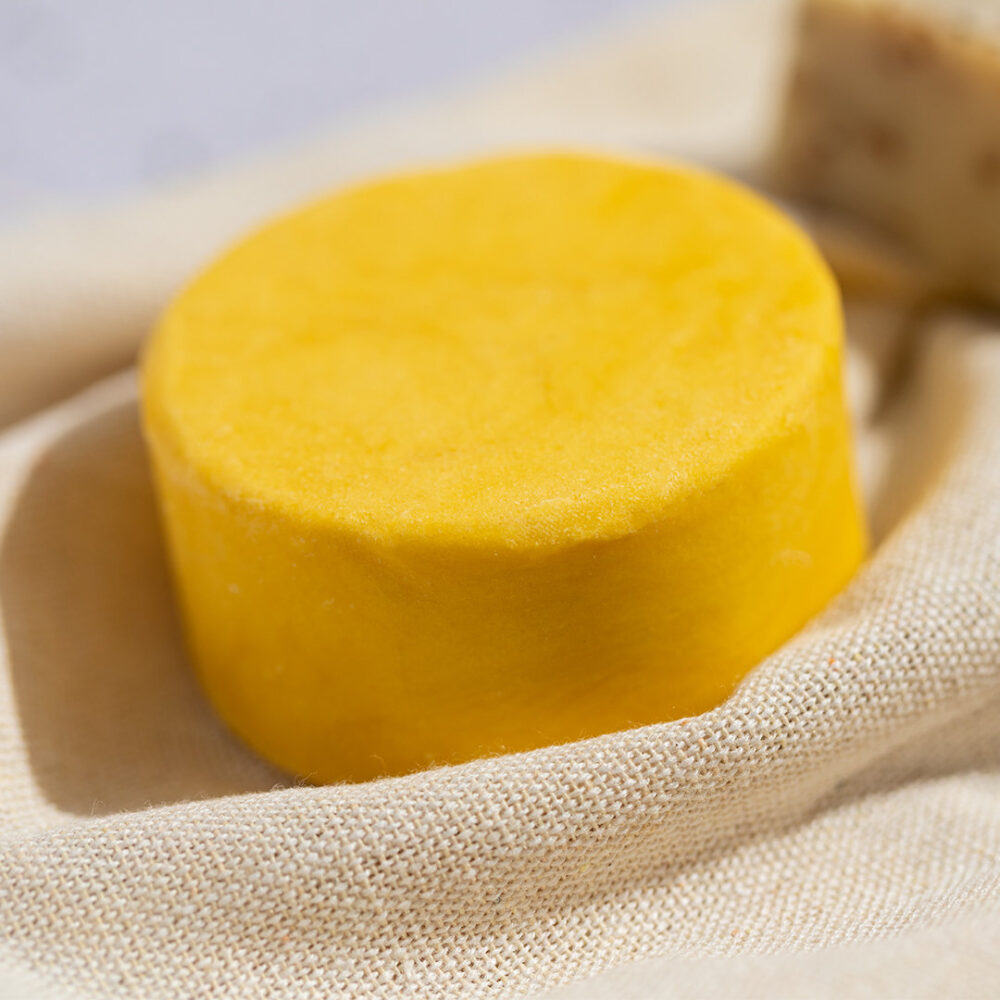 Alternative view of Shikakai vegan solid shampoo 80 gr