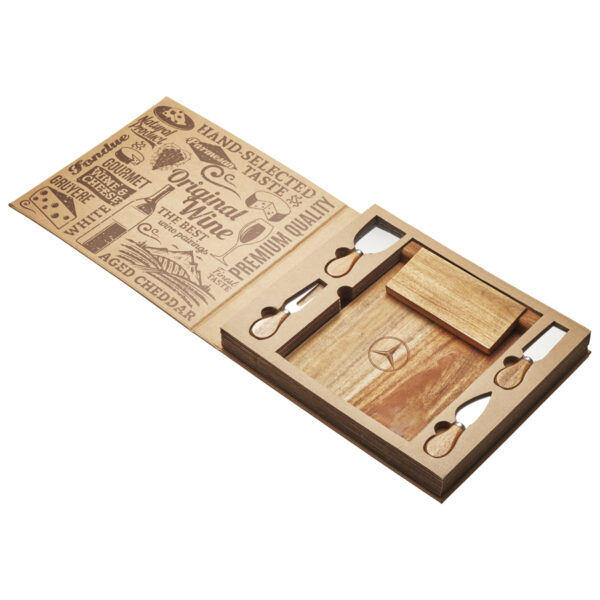 Alternative view of St. Andrews Magnetic Cheeseboard and Knife Set