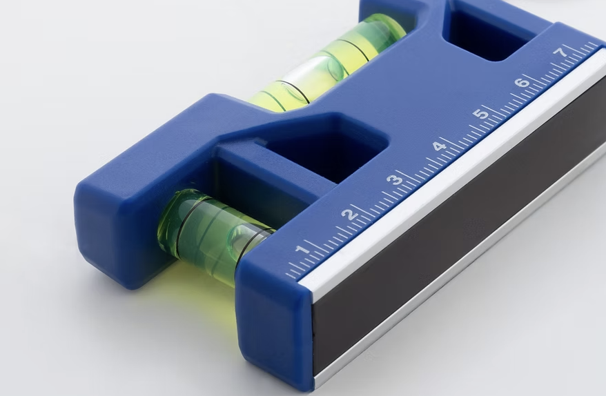 Multilevel multifunctional keyring